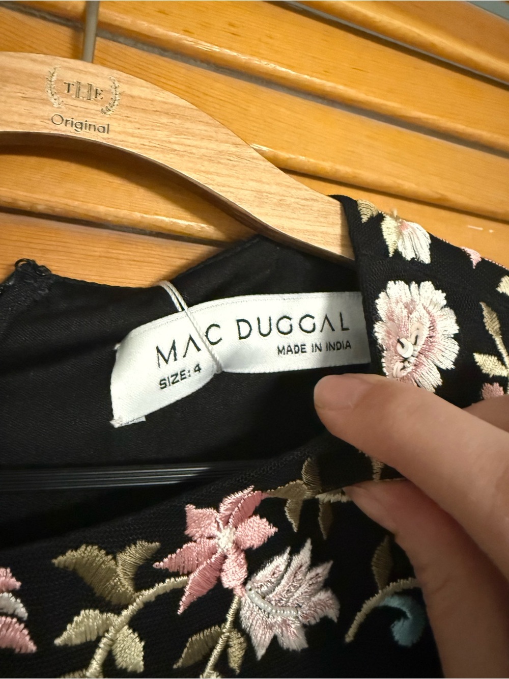 Mac duggal size 4 35111 Black Floral Embroidered Maxi Dress - Picture 3 of 8